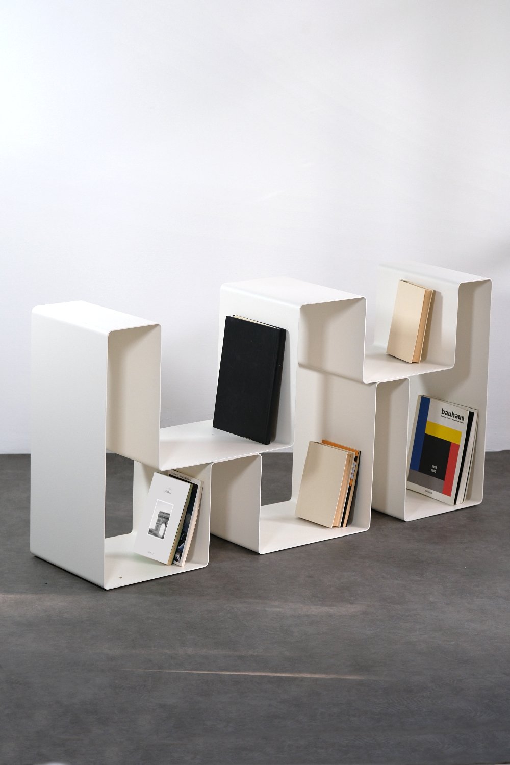 Sotil Studio-Curvline Kitaplık-Kitaplık-2-Milagron.com