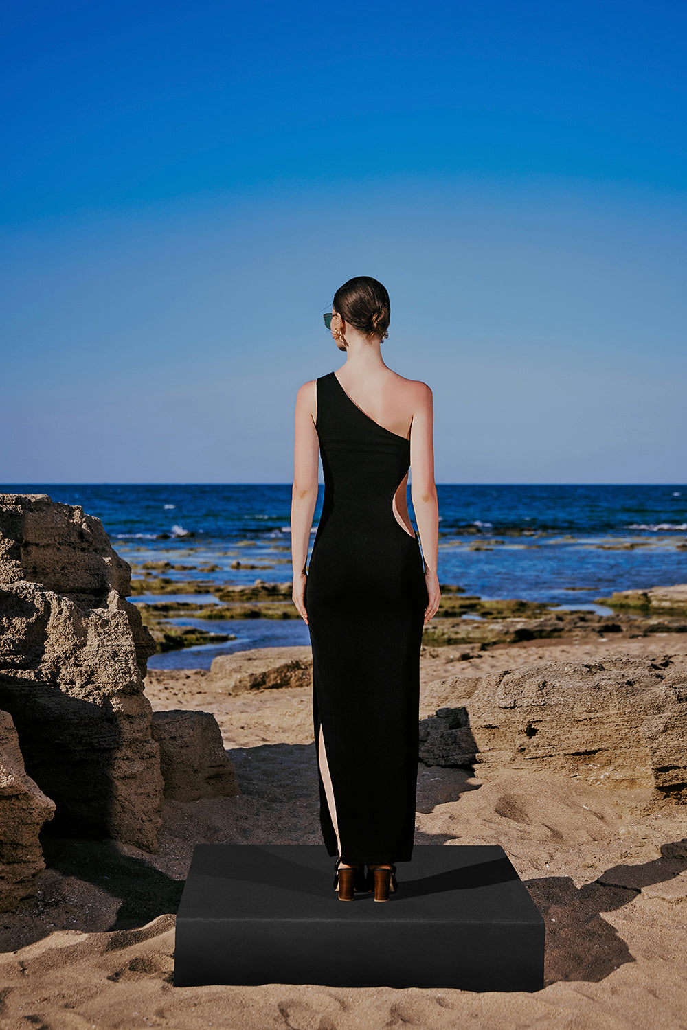 Signe Cut-out Detailed Maxi Dress - 4