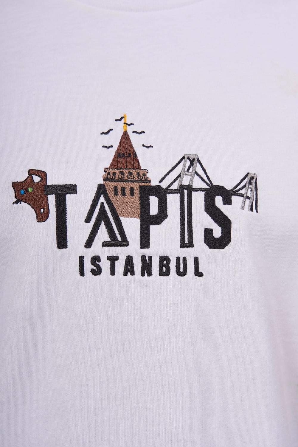 Tapis-Lands Of Tapis – Oversized White Istanbul Tshirt-T-Shirts-3-Milagron.com