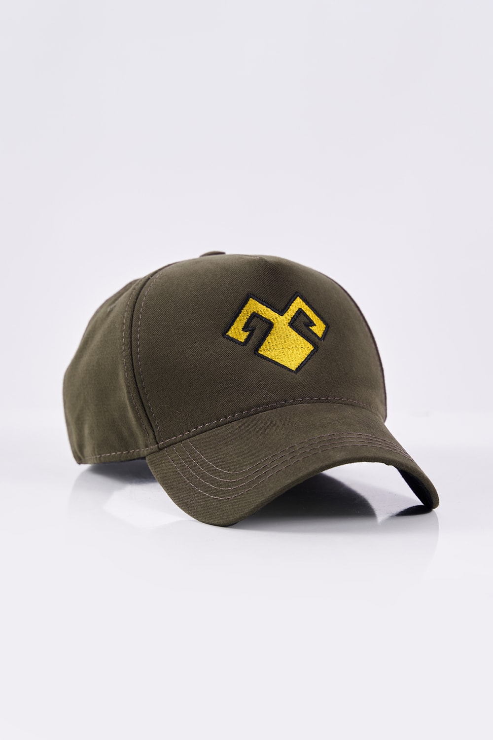 Tapis-Symbols Of Anatolia Cap Ram’s Horn-Şapka-1-Milagron.com