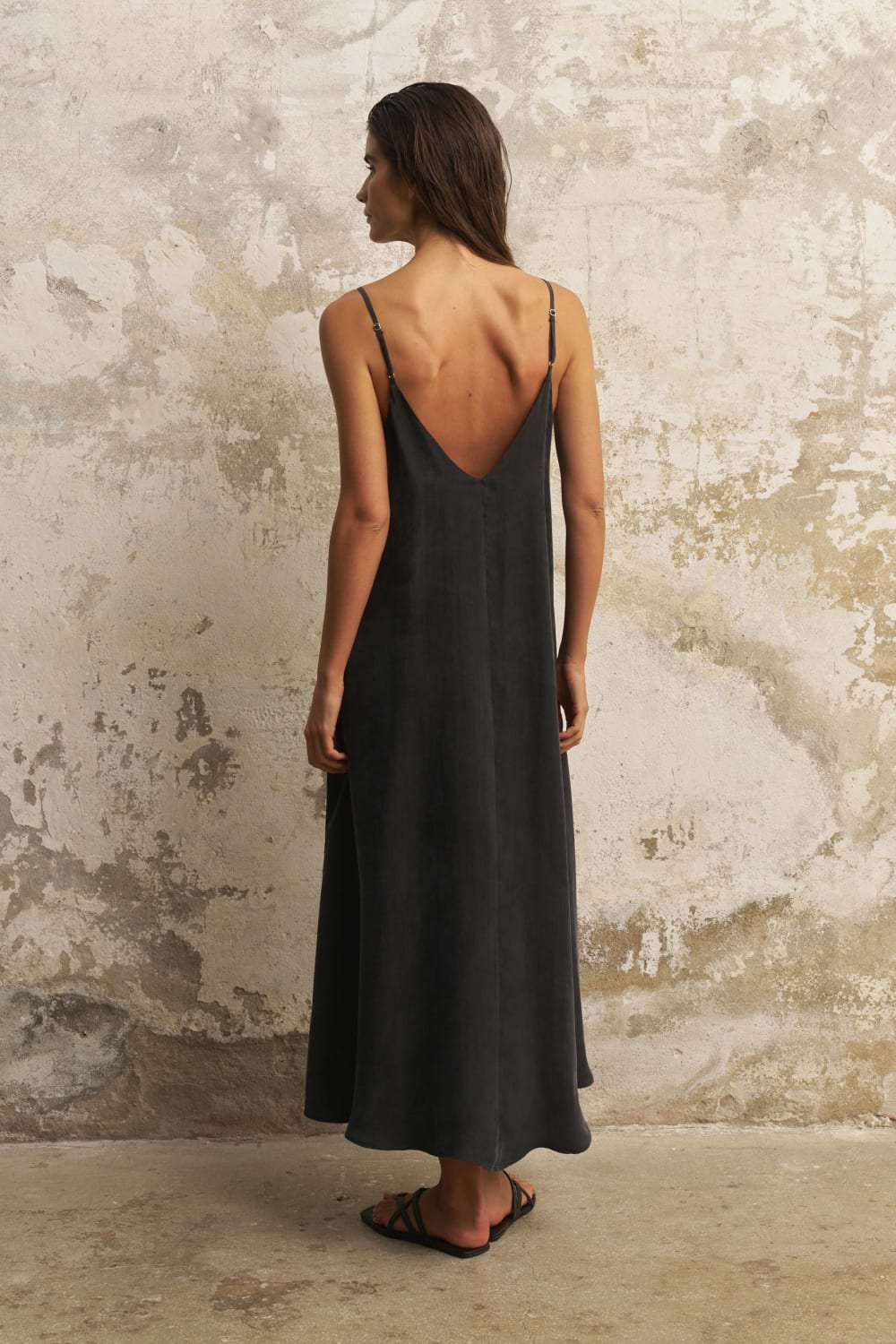 The Handloom-Lucid Flow Maxi Dress Black-Elbise-4-Milagron.com