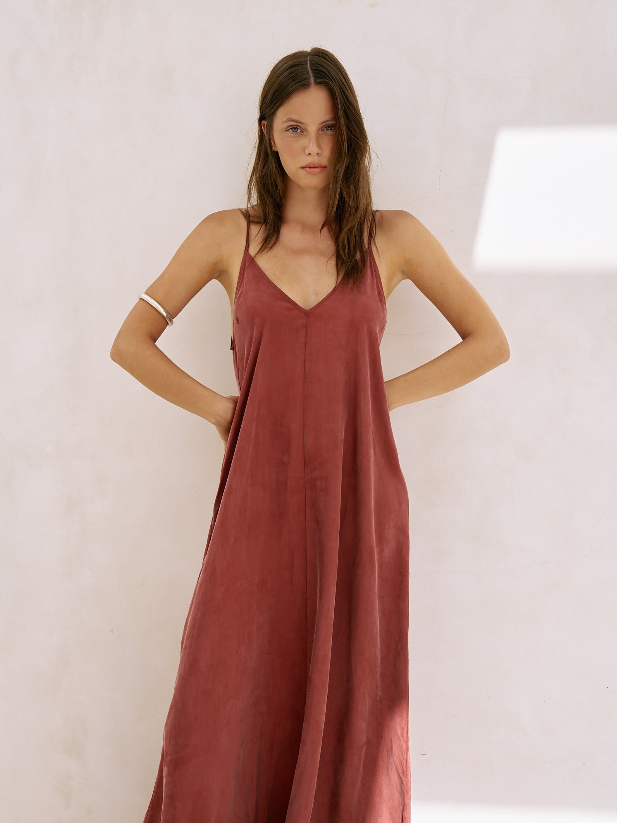 The Handloom-Lucid Flow Maxi Dress Burgundy-Elbise-1-Milagron.com