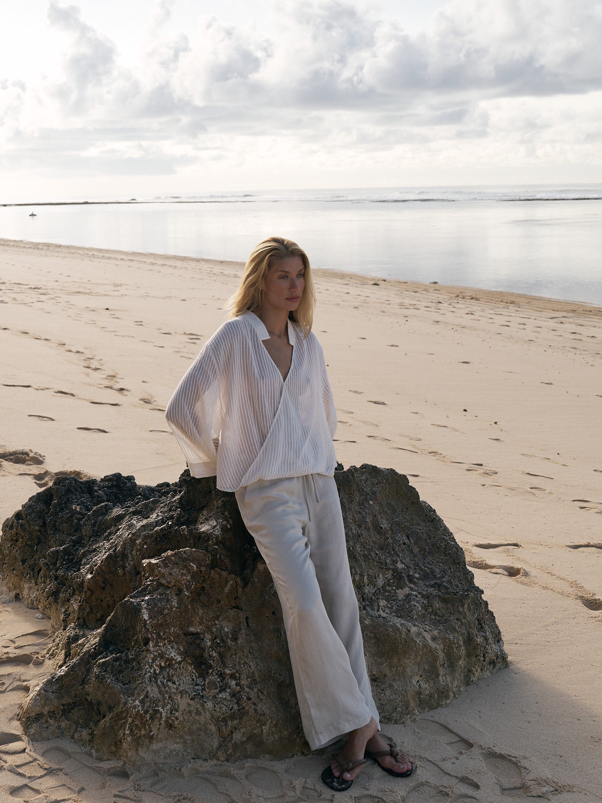 The Handloom-Lucid Flow Tie Pants Sand-Pantolon-1-Milagron.com