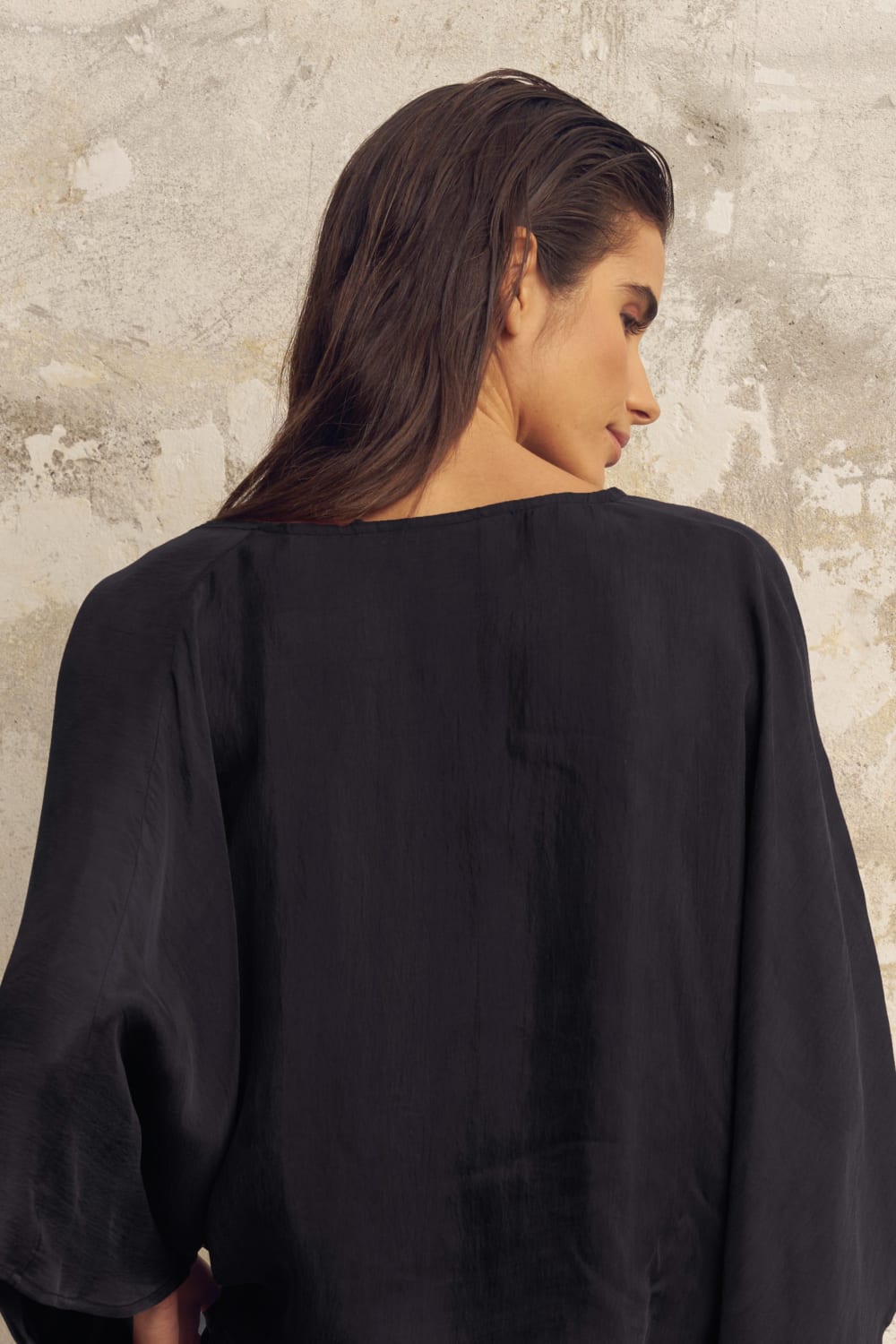 The Handloom-Lucid Knot Top Black-Gömlek-5-Milagron.com