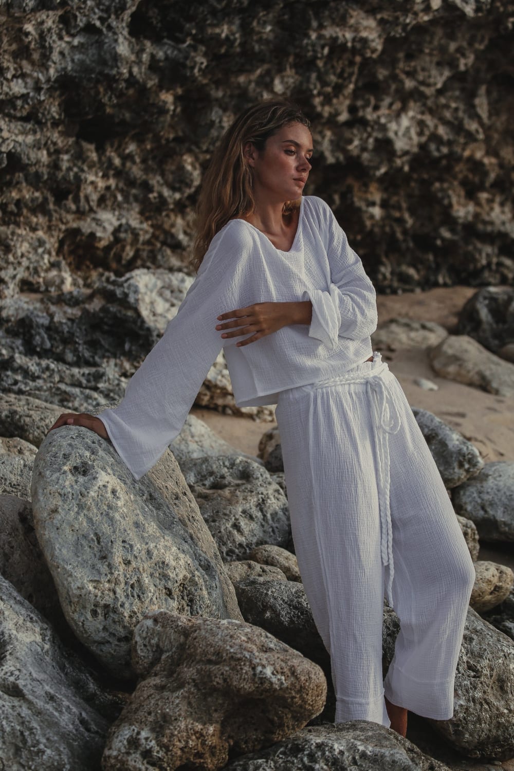 The Handloom-Paloma Paper Bag Pants White-Pantolon-2-Milagron.com