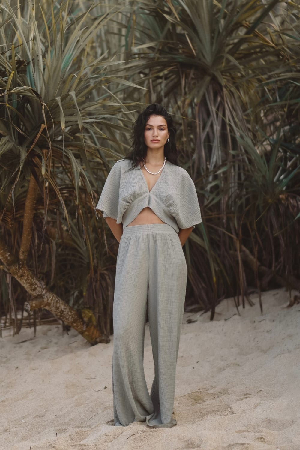 The Handloom-Skye Palazzo Pants Khaki Green-Pantolon-1-Milagron.com