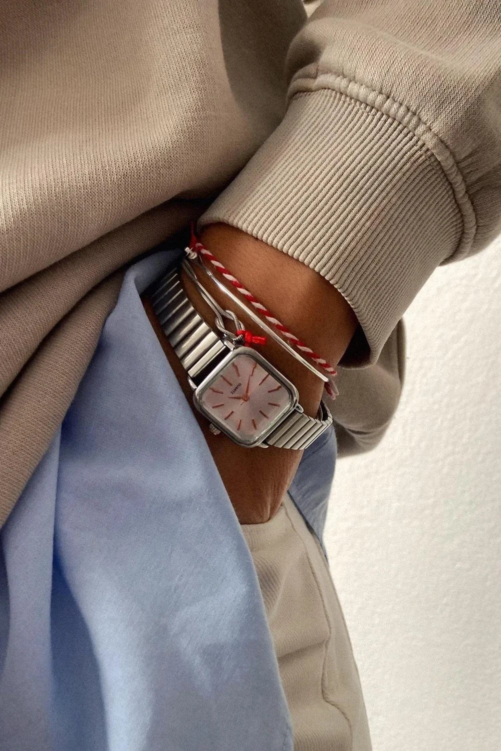 The Pheia-Kırmızı Şans İpli Düğüm Bileklik | 925 Ayar Gümüş-Kolye-2-Milagron.com