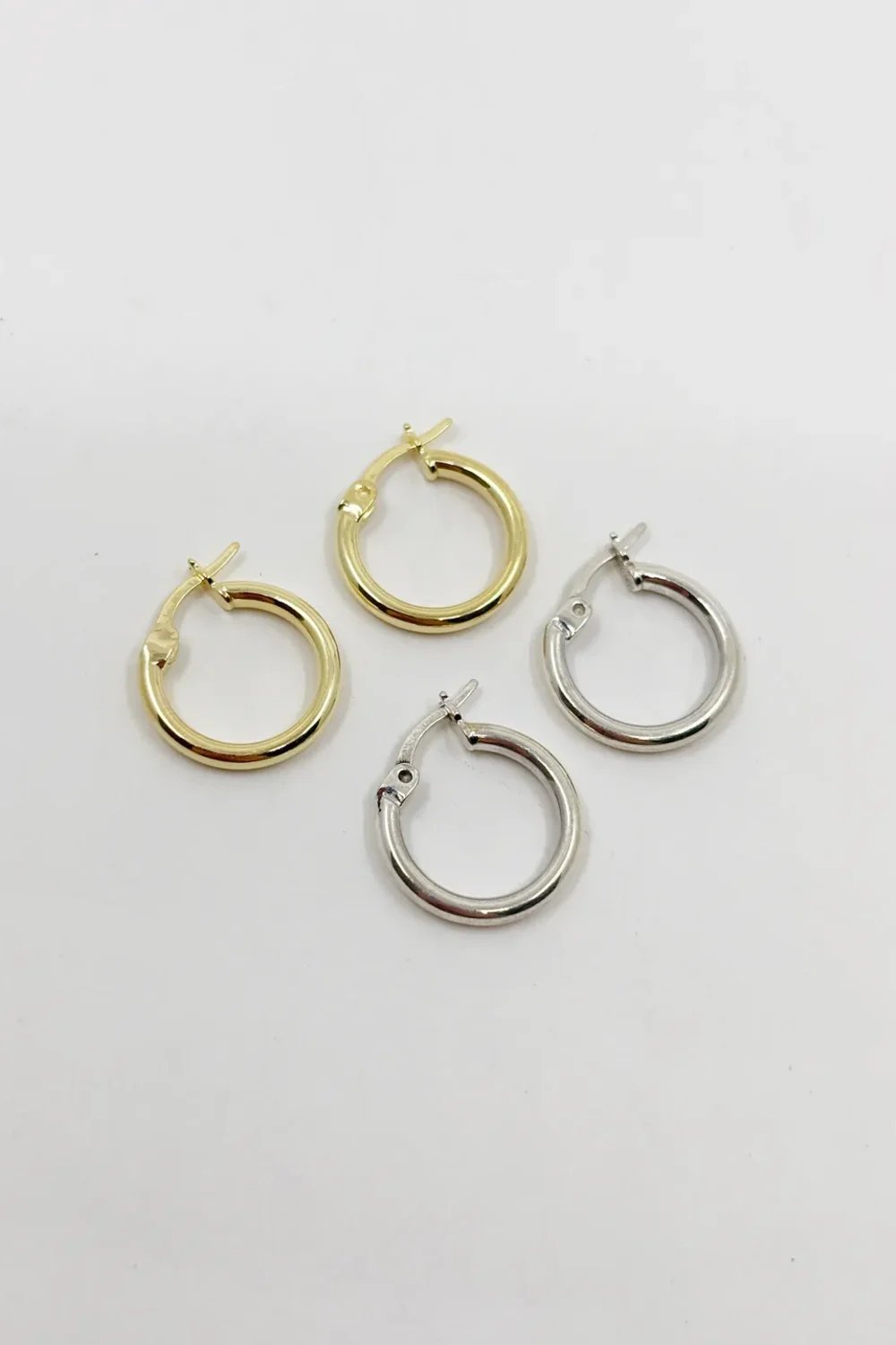 The Pheia-Minimal Halka Küpe - 14 Mm | 925 Ayar Gümüş-Küpe-3-Milagron.com