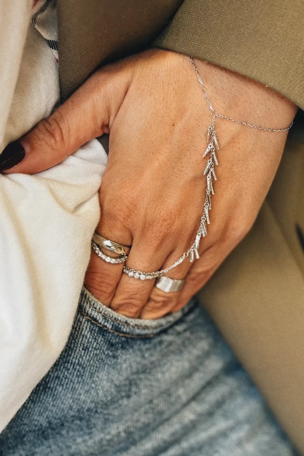 The Pheia-Sallanan Detaylı Şahmeran | 925 Ayar Gümüş-Bileklik-1-Milagron.com