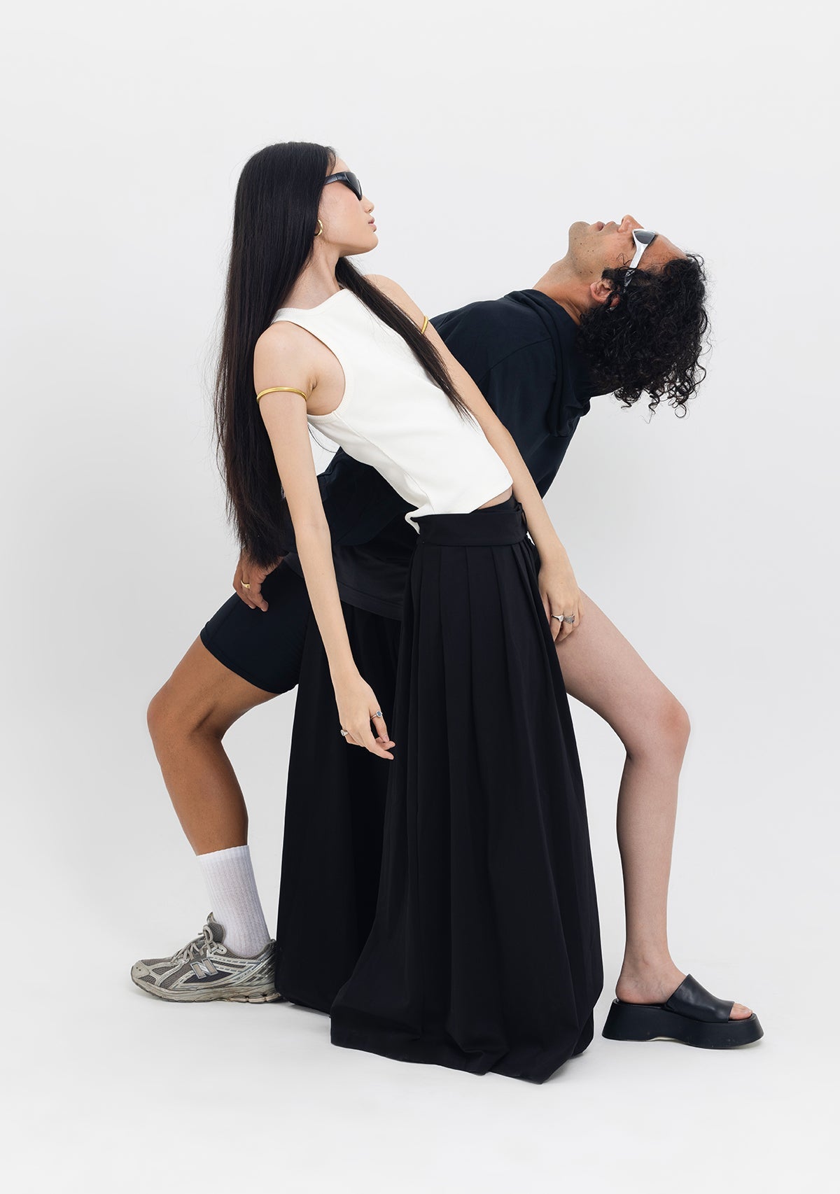 Tiny-Beli Kemerli Siyah Pileli Etek Aksesuar-Etek-4-Milagron.com