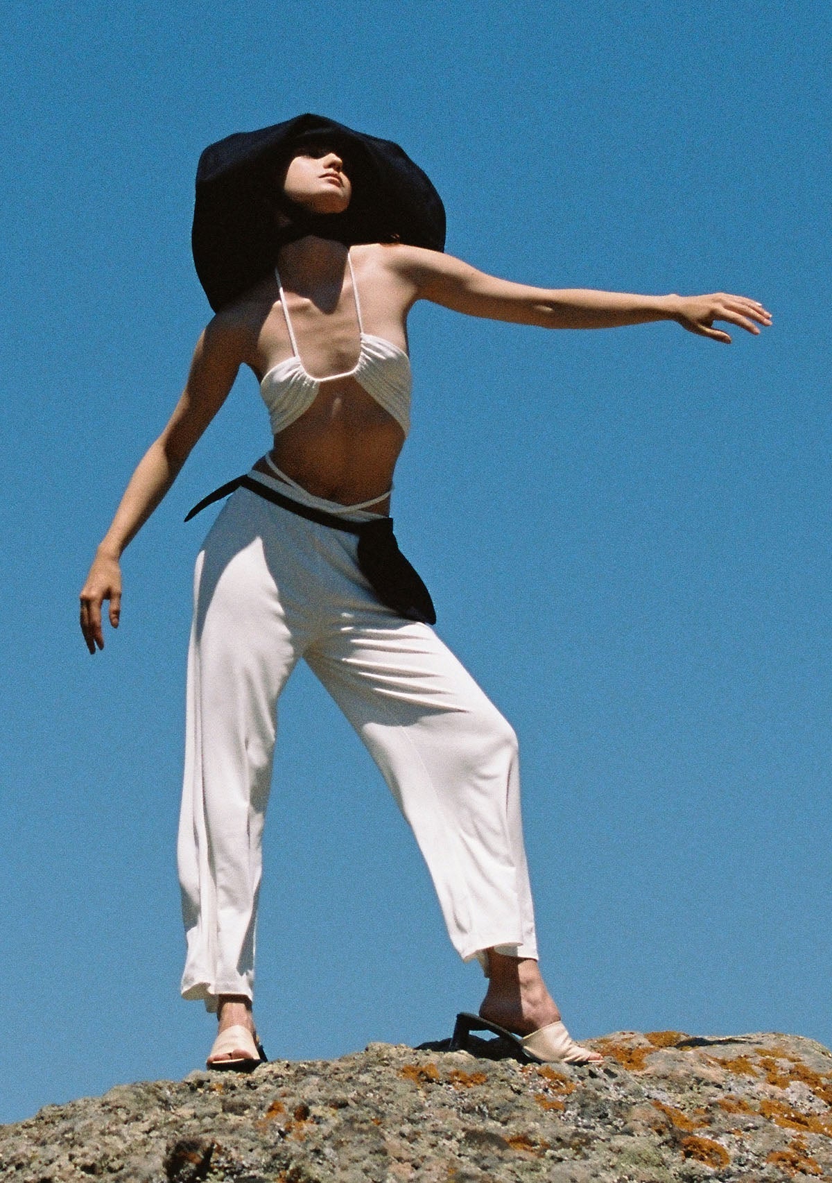 Tiny-Beyaz İnce Askılı Bağlamalı Üst-Top-2-Milagron.com