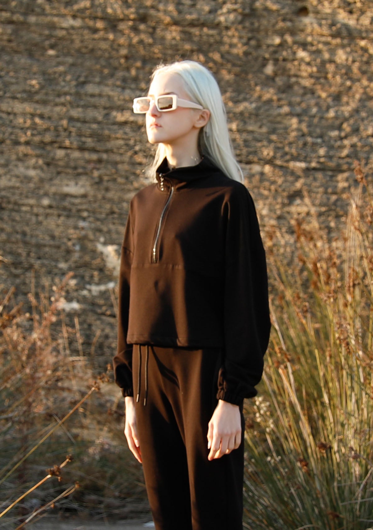Boğazda Fermuar Detaylı Siyah Sweatshirt