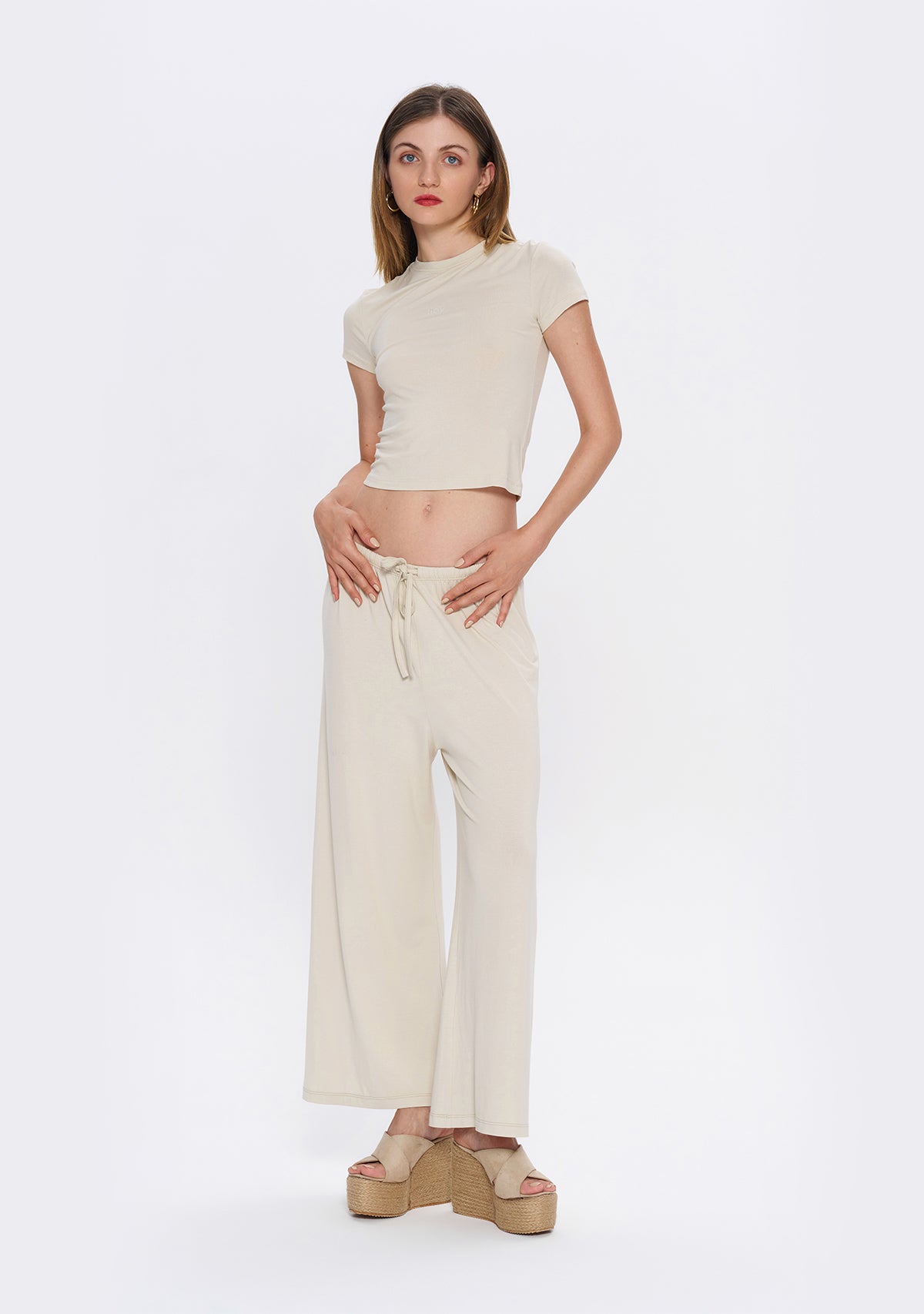 Tiny-Dar Kesim Krem Tişört-T-Shirts-9-Milagron.com