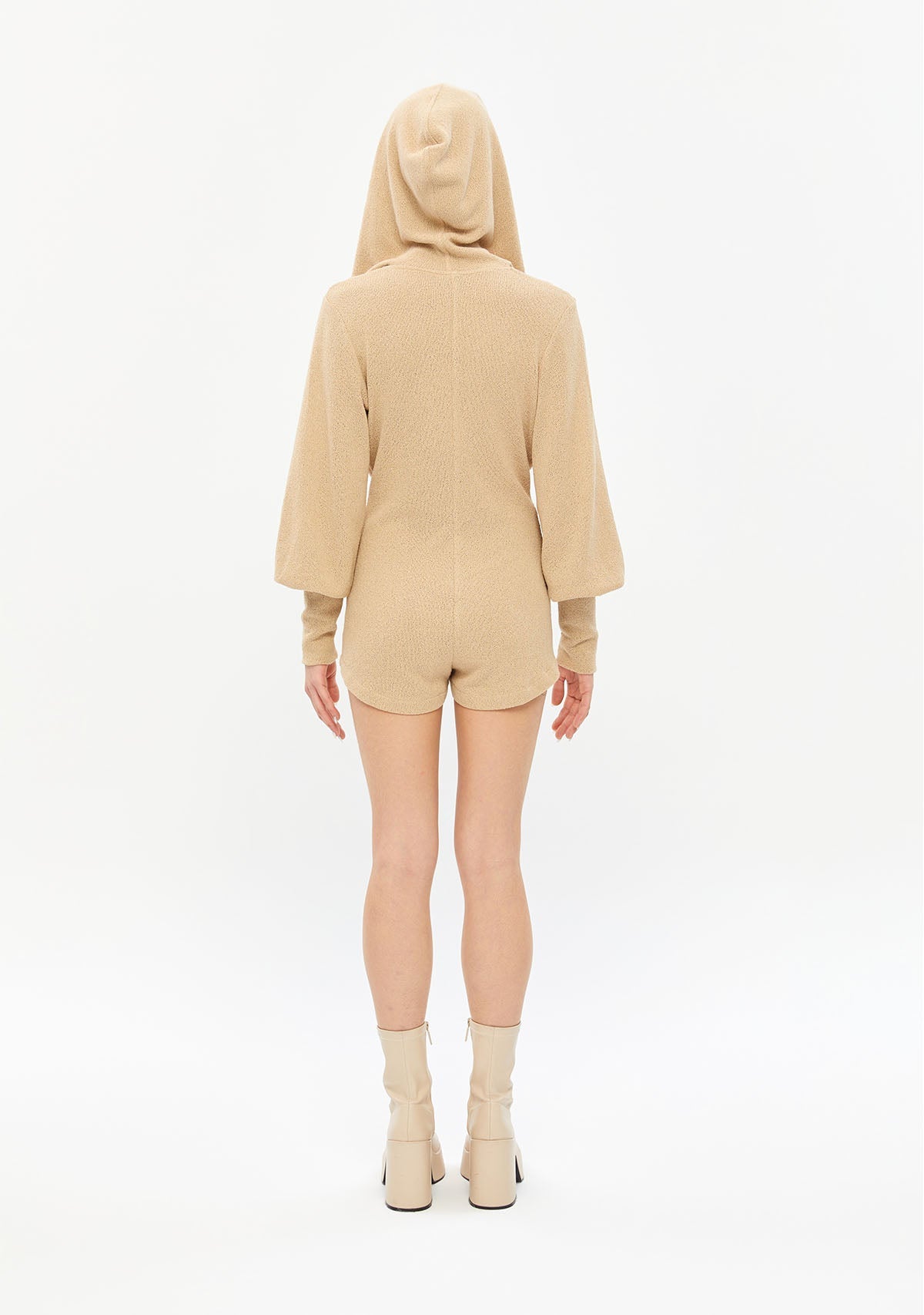 Tiny-Derin Dekolteli Bej Şort Tulum-Tulum-2-Milagron.com