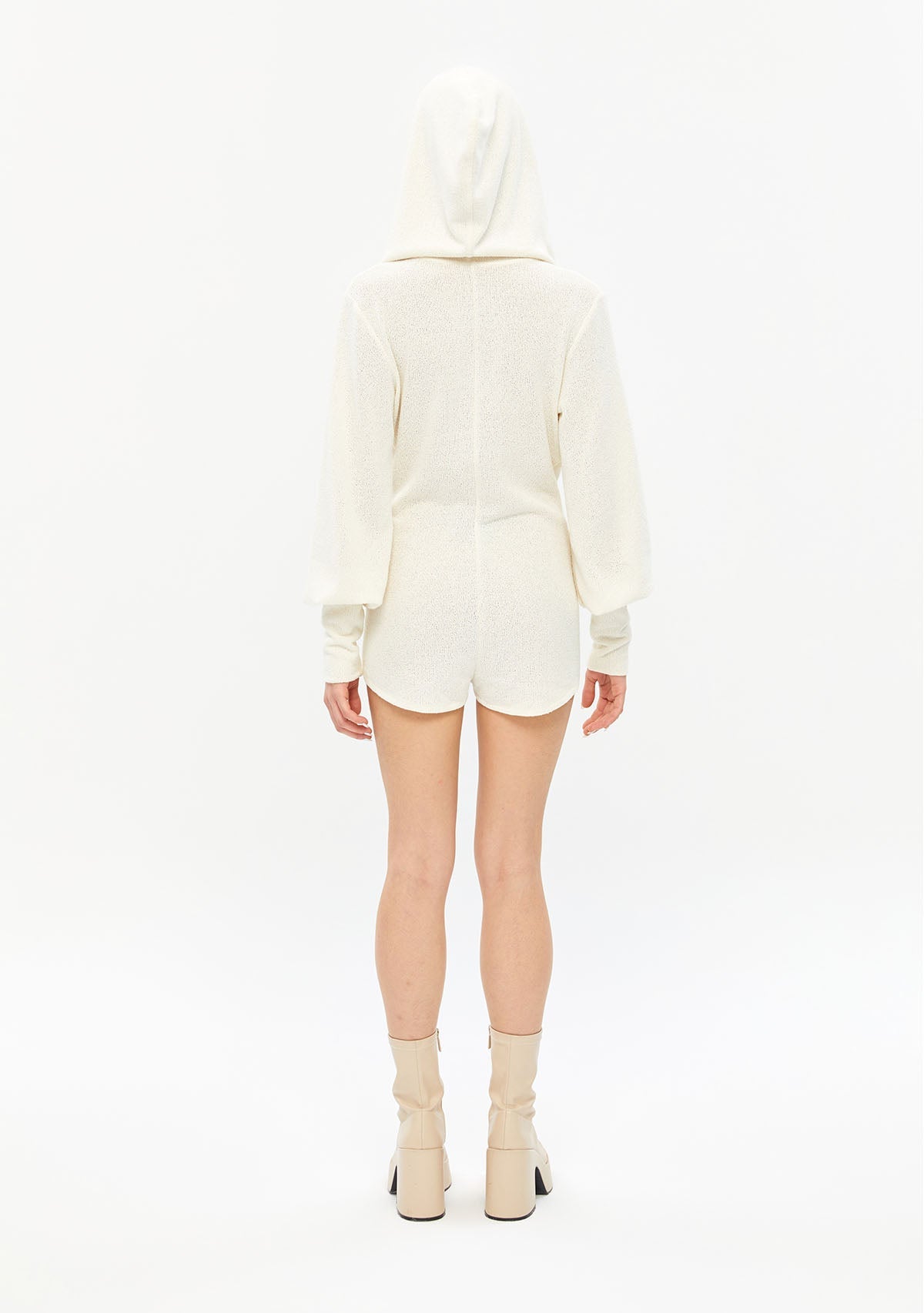 Tiny-Derin Dekolteli Krem Şort Tulum-Tulum-2-Milagron.com