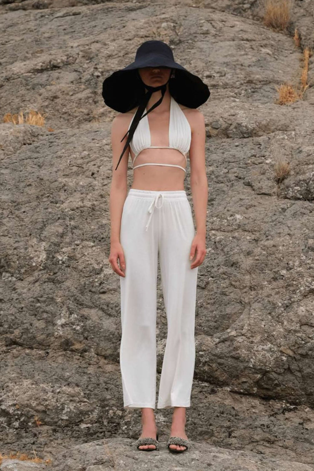 Tiny-Gölgelikli Büyük Siyah Şapka-Şapka-1-Milagron.com