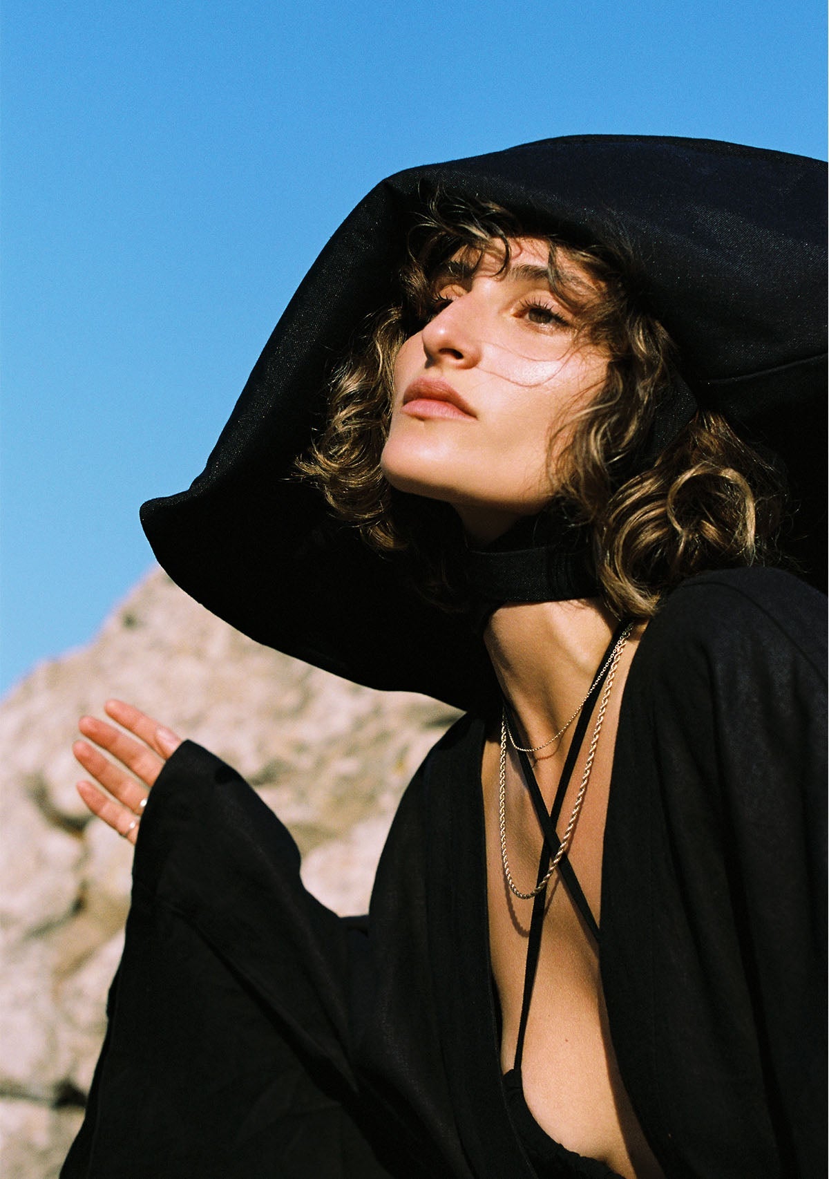 Tiny-Gölgelikli Büyük Siyah Şapka-Şapka-2-Milagron.com