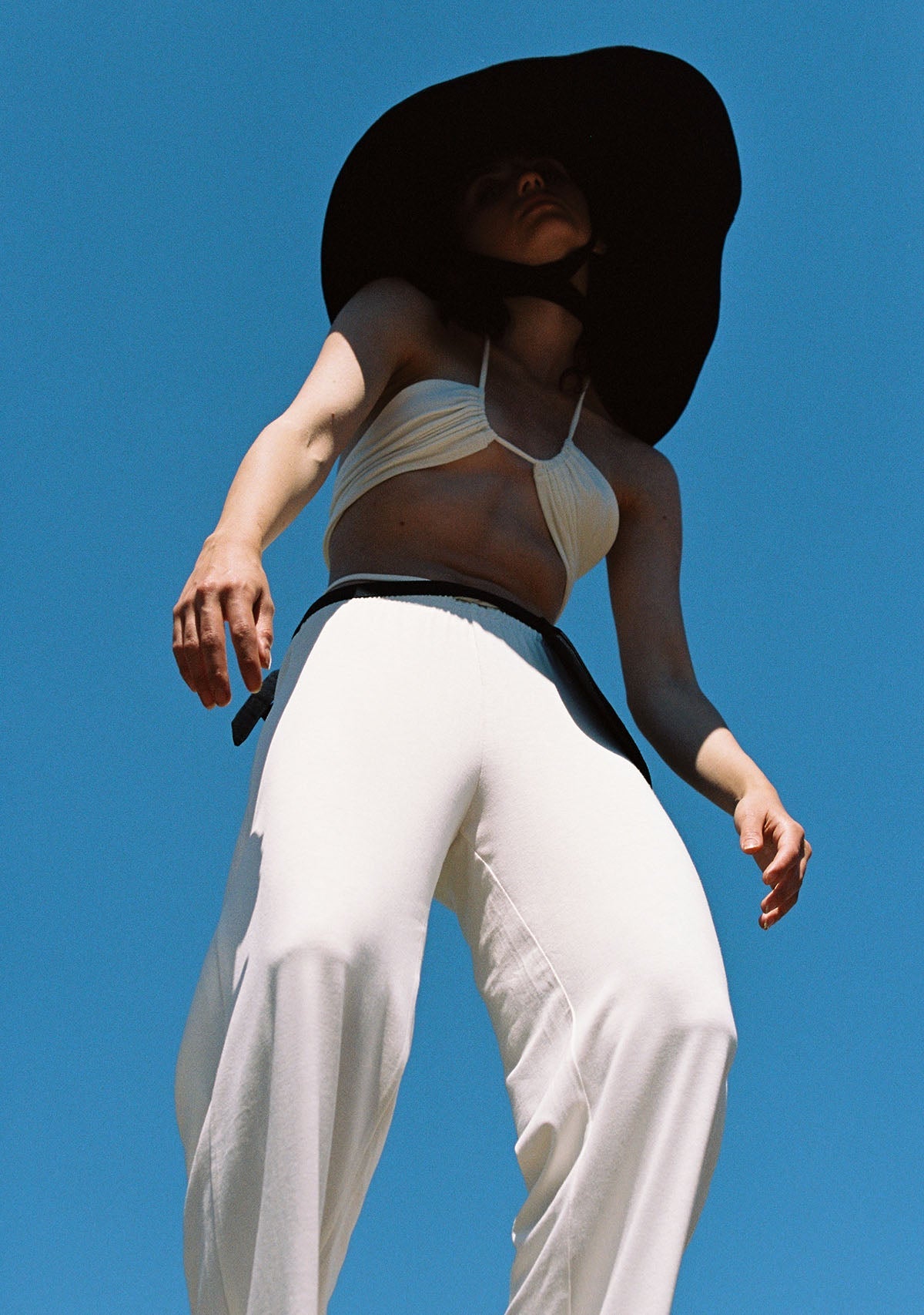 Tiny-Gölgelikli Büyük Siyah Şapka-Şapka-6-Milagron.com