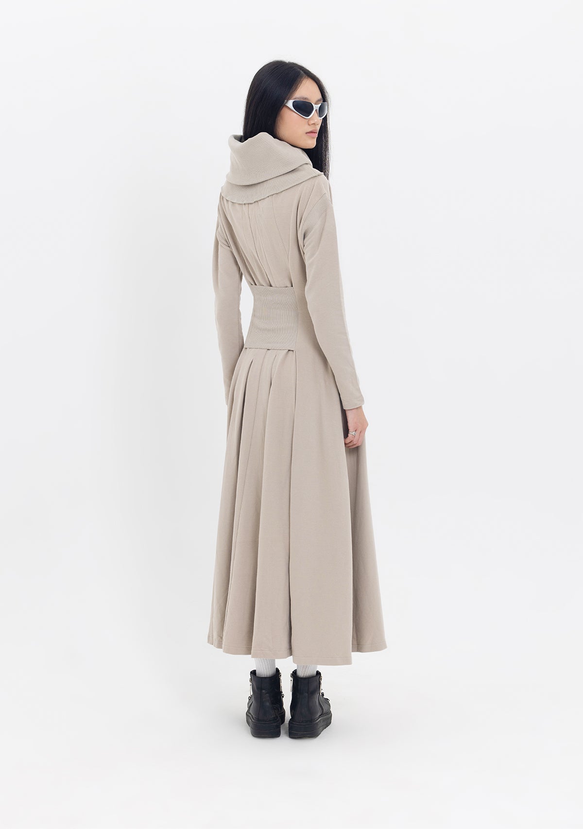 Tiny-Kayık Yaka Pileli Bej Uzun Elbise-Elbise-10-Milagron.com