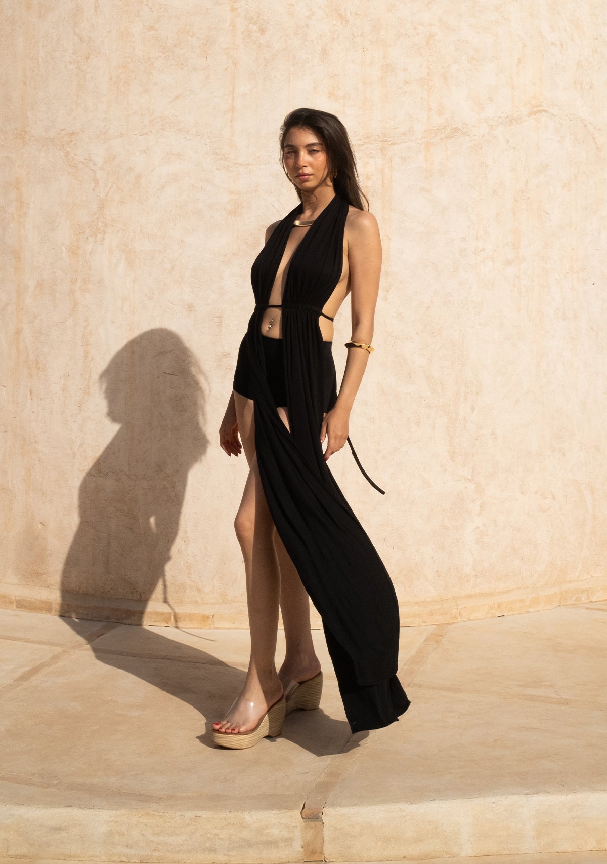 Tiny-Önleri Uzun Dekolteli Siyah Bluz-Top-3-Milagron.com