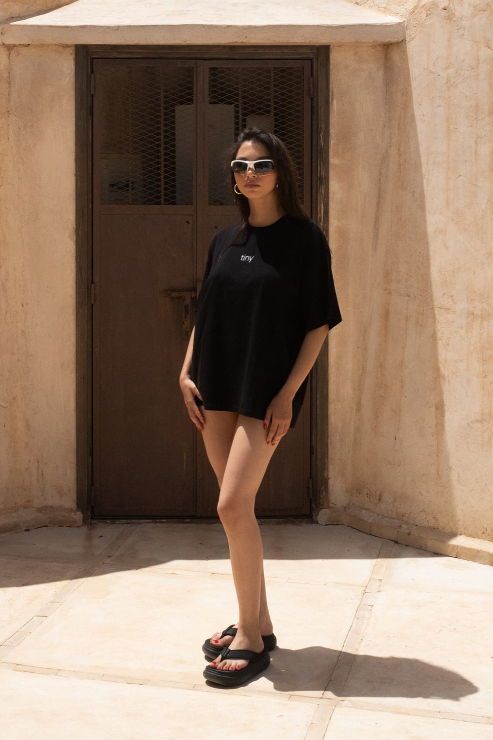 Tiny-Oversize Siyah Tişört-T-Shirts-1-Milagron.com