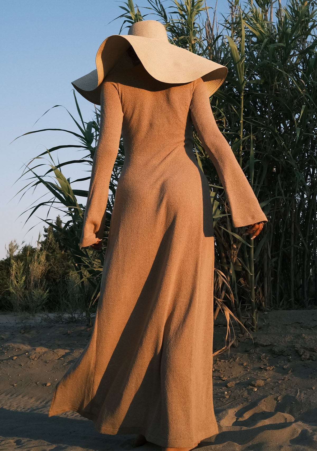 Tiny-Si Yırtmaçlı Uzun Kollu Bej Triko Elbise-Elbise-2-Milagron.com