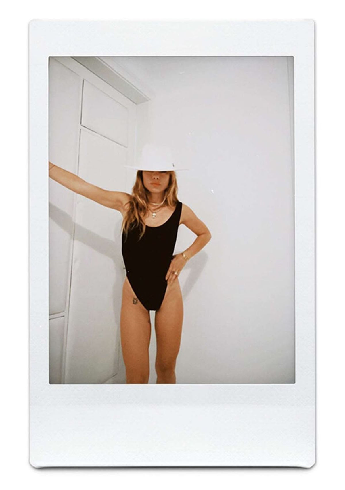 Tiny-Siyah Sırt Dekolteli Bodysuit-Bodysuit-11-Milagron.com