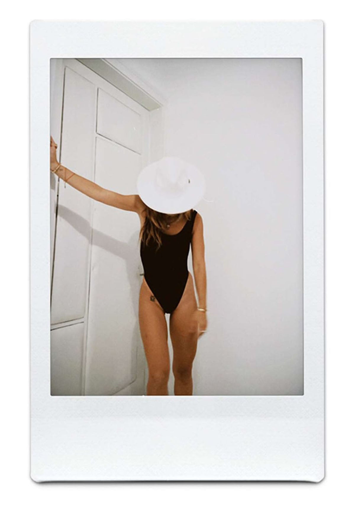 Tiny-Siyah Sırt Dekolteli Bodysuit-Bodysuit-12-Milagron.com