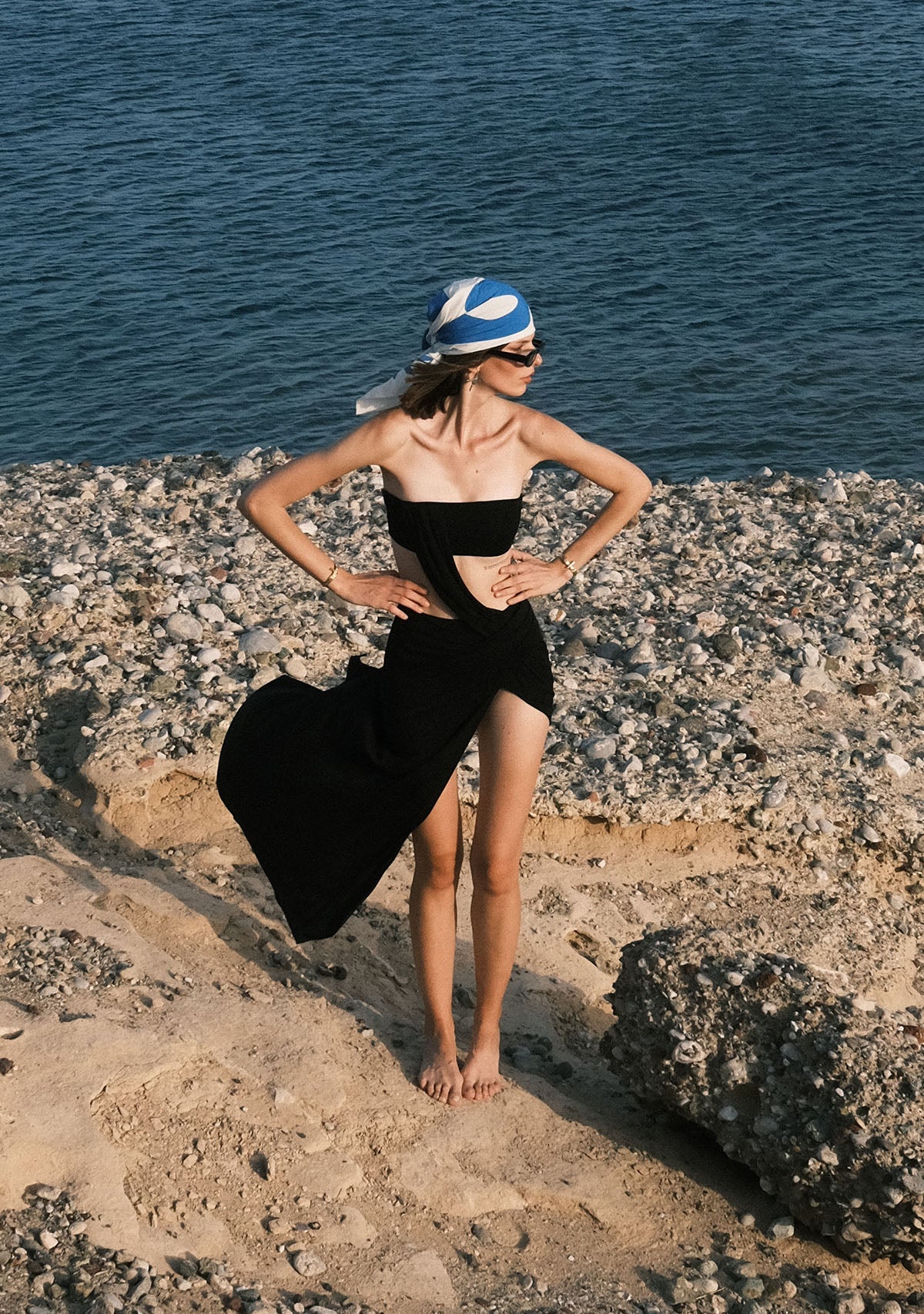 Tiny-Siyah Z Detaylı Uzun Straplez Elbise-Elbise-5-Milagron.com