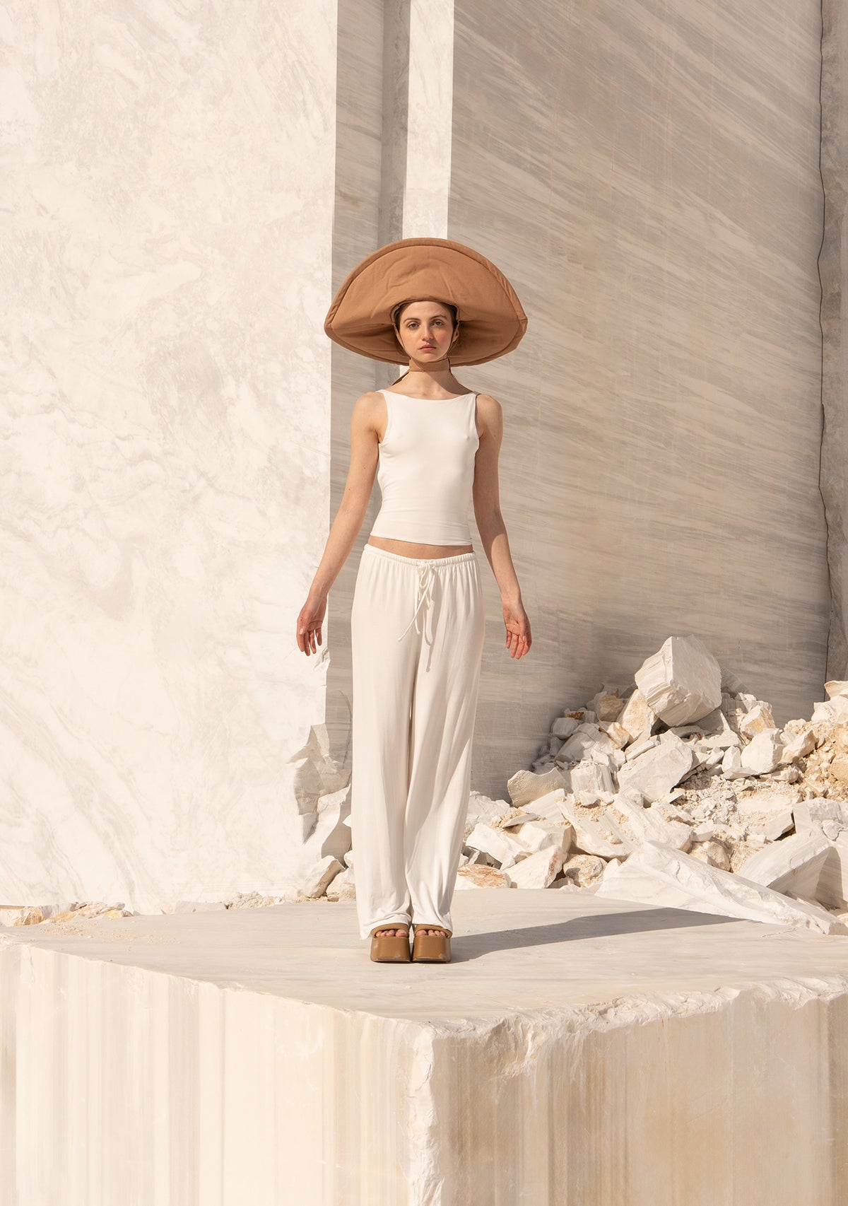 Tiny-Yumuşak Dökümlü Beyaz Beli Lastikli Pantolon-Pantolon-5-Milagron.com