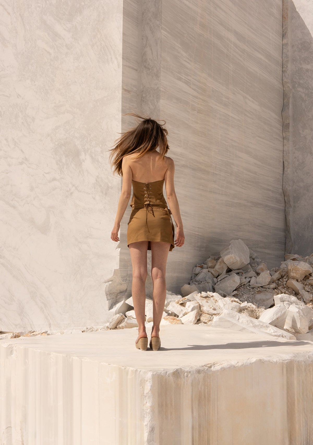 Tiny-önü Fermuarlı Sırtı Ayarlanabilir Balenli Bej Korse-Büstiyer-3-Milagron.com