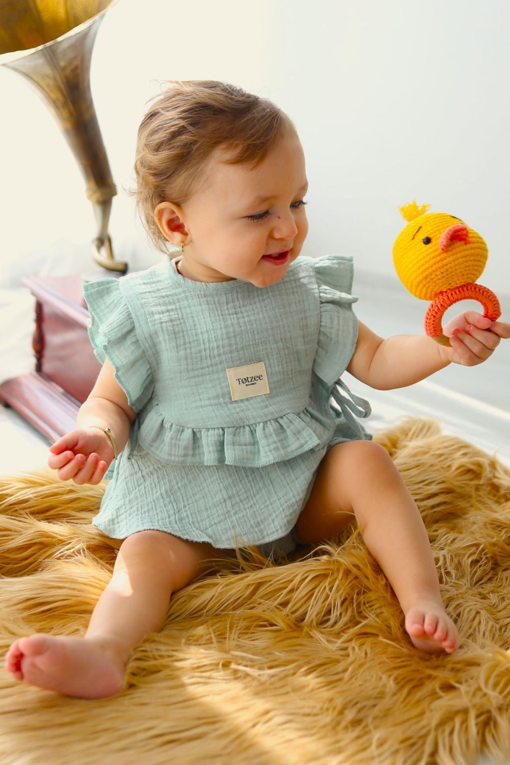 Totzee-Müslin Fırfırlı Mama Önlüğü Camgöbeği-Önlük-1-Milagron.com