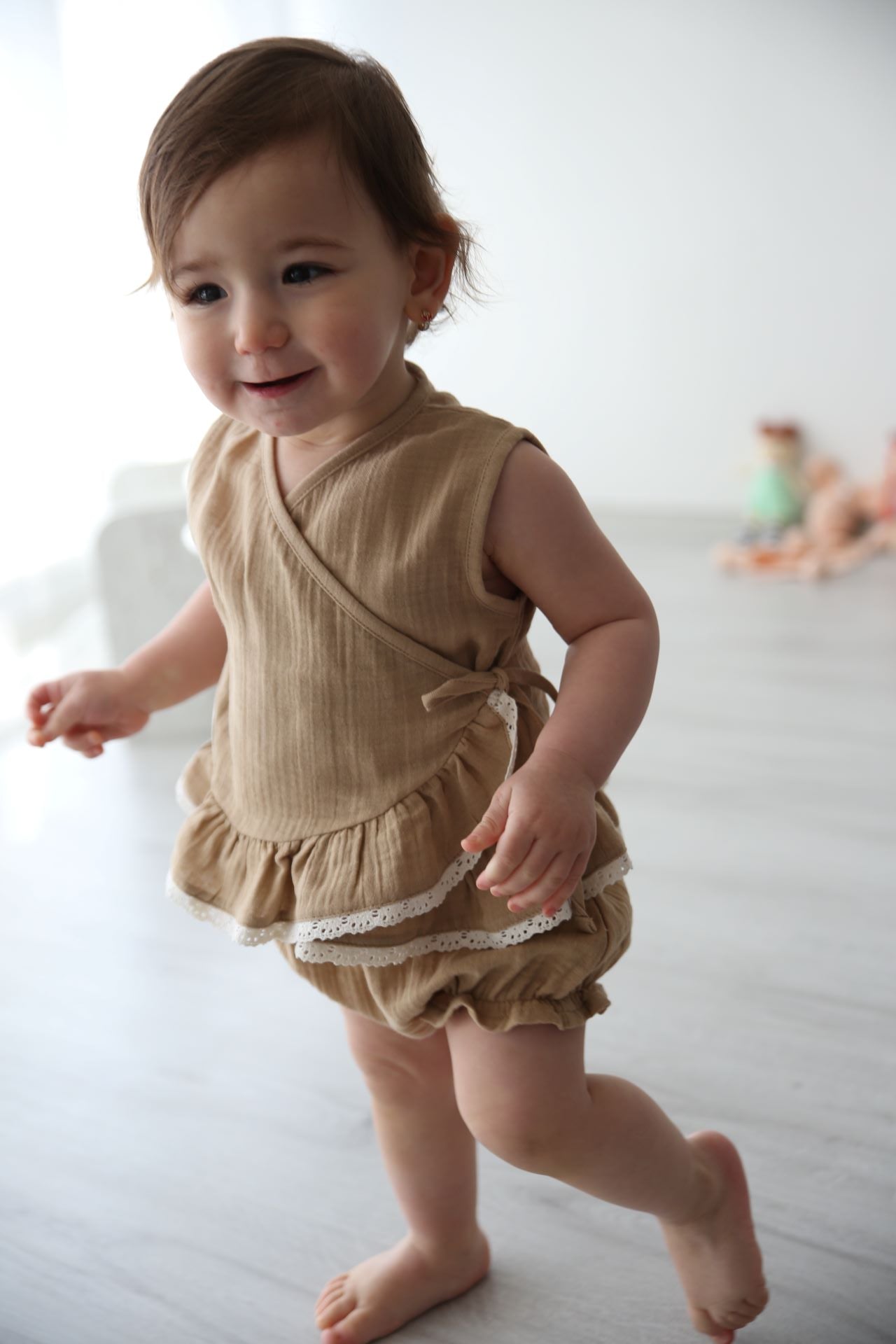 Totzee-Müslin Fırfırlı Şort Kumsal Beji-Şort-2-Milagron.com