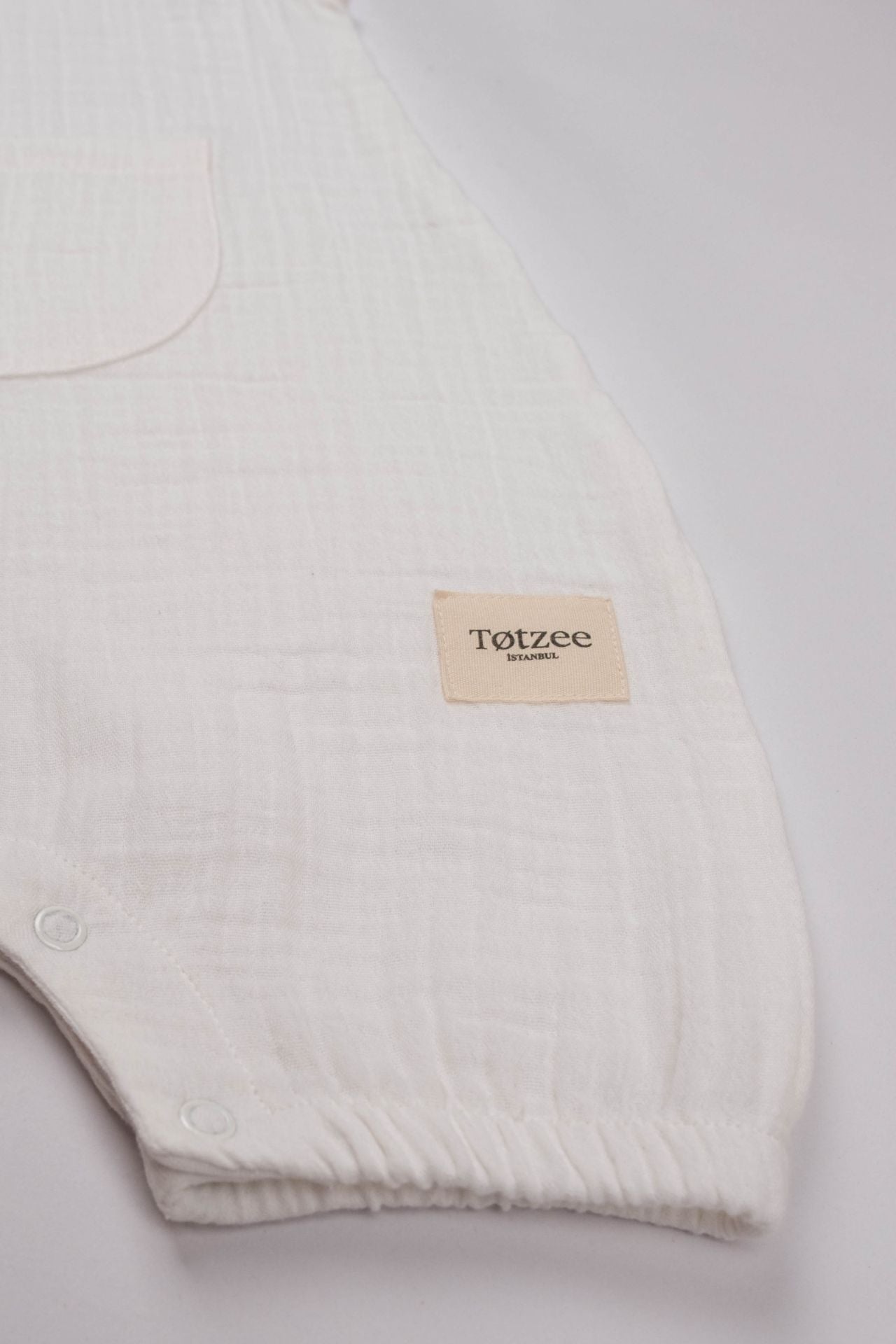 Totzee-Müslin Kanguru Cepli Salopet Ekru-Salopet-3-Milagron.com