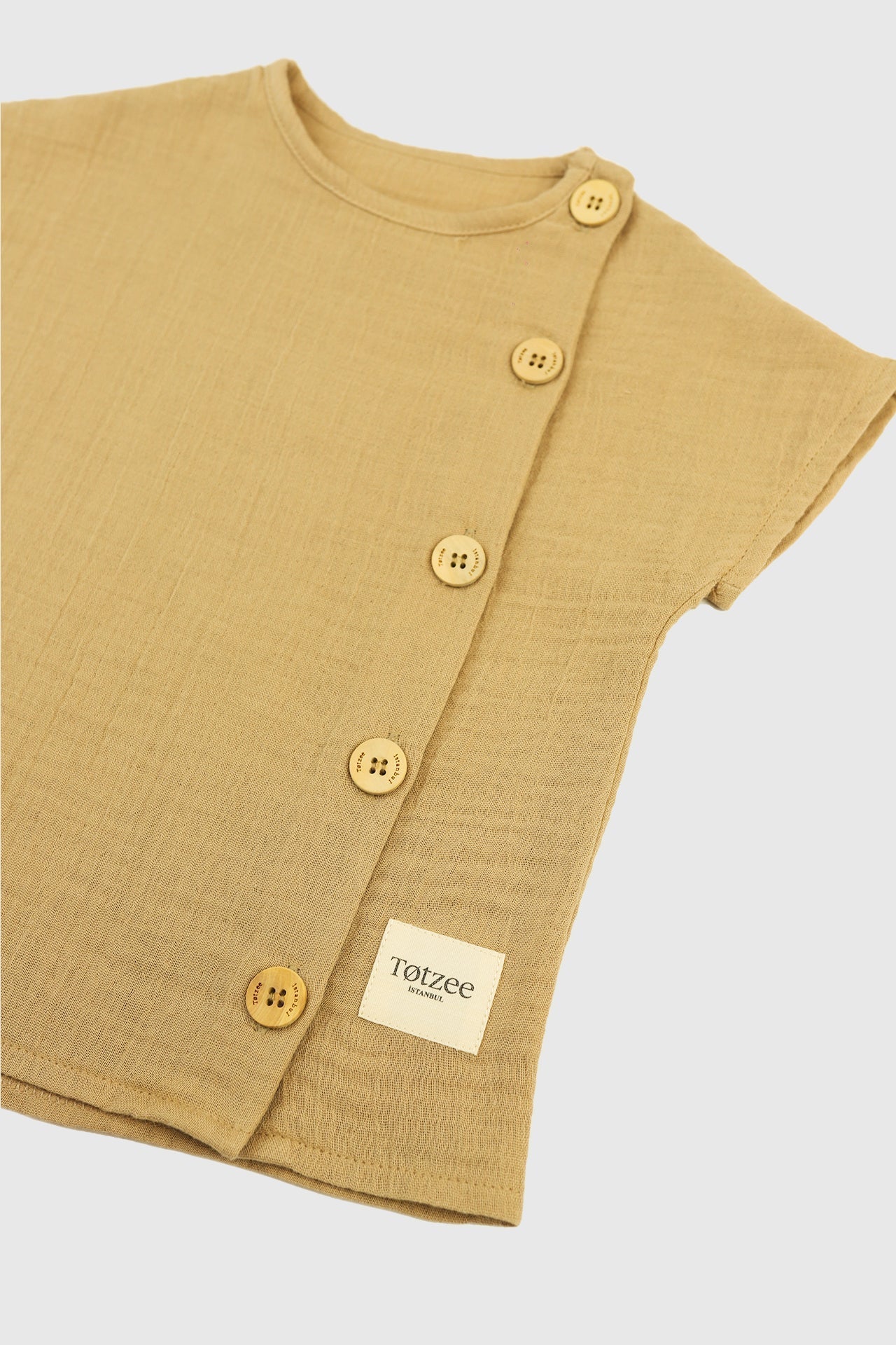 Totzee-Müslin Yandan Düğmeli Üst Kumsal Beji-T-Shirts-3-Milagron.com