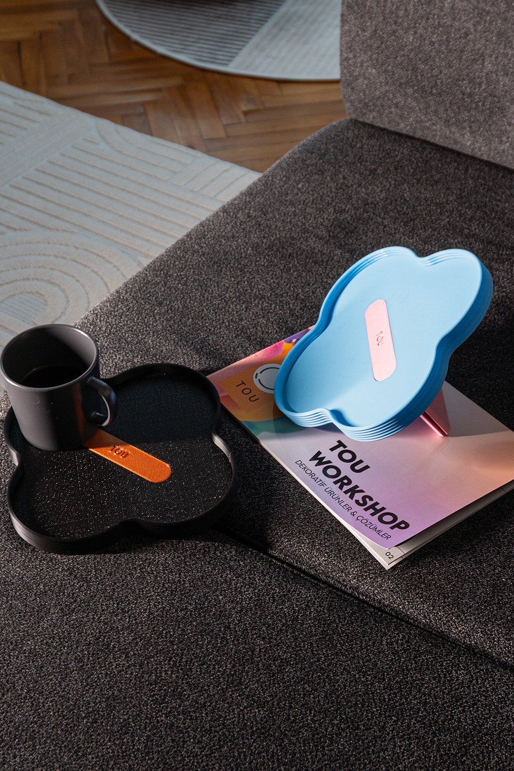 Tou Workshop-Placia Devrilmez Koltuk Tepsisi-Sehpa-7-Milagron.com