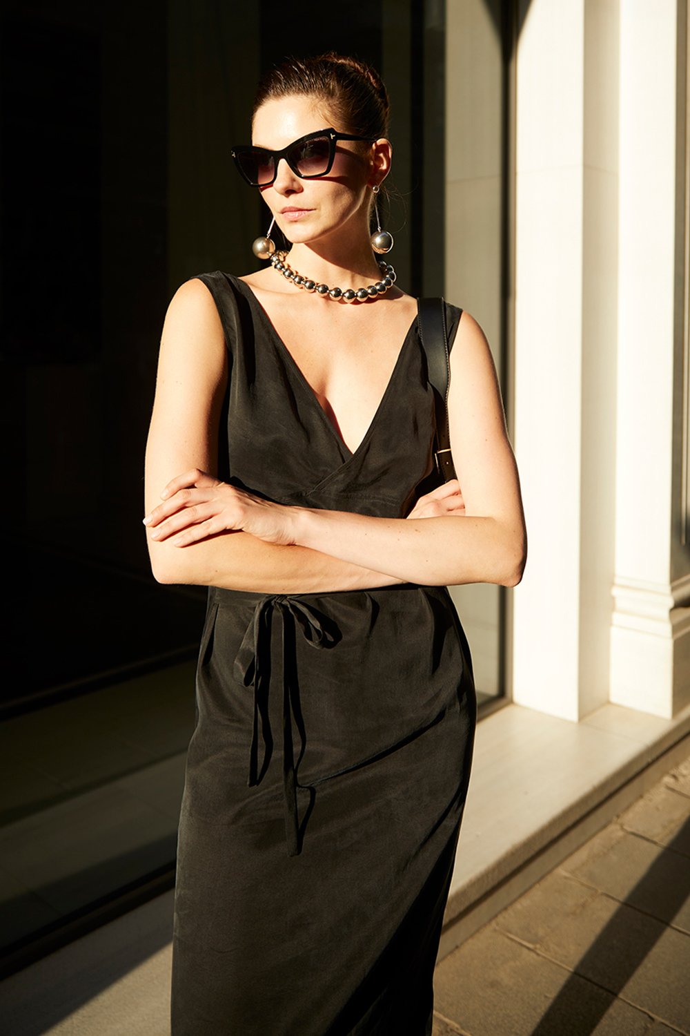 Towdoo-Lily – V Yaka Elbise - Siyah-Elbise-6-Milagron.com