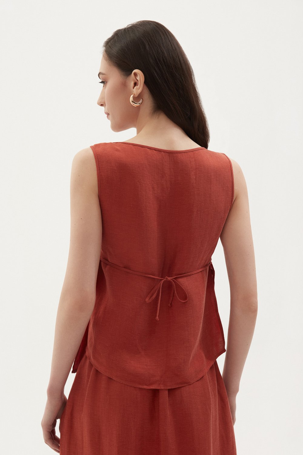 Towdoo-Poppy – Yan Bağlı Kolsuz Bluz – Kiremit-Bluz-5-Milagron.com