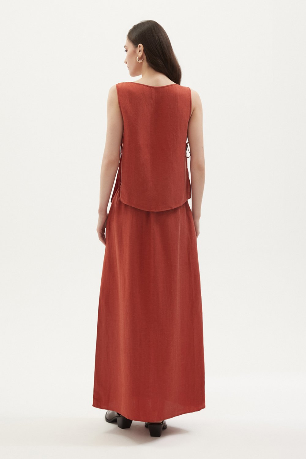 Towdoo-Poppy – Yan Bağlı Kolsuz Bluz – Kiremit-Bluz-7-Milagron.com