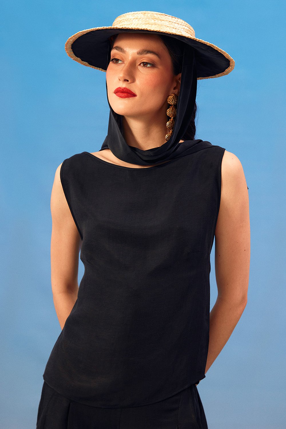 Towdoo-Poppy – Yan Bağlı Kolsuz Bluz – Siyah-Bluz-4-Milagron.com