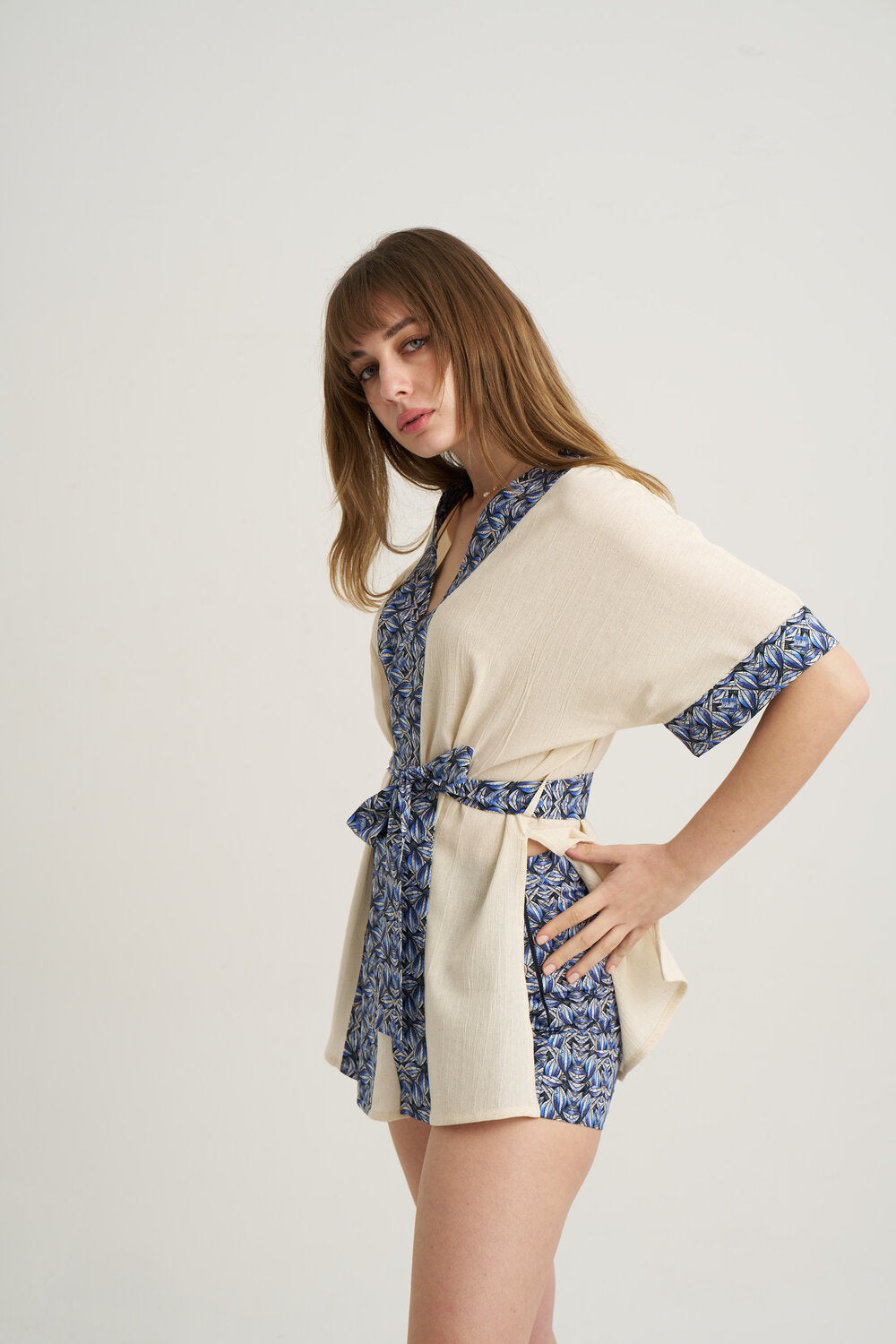 Unexpectedone-Banded Mystery Kimono-Kimono-4-Milagron.com