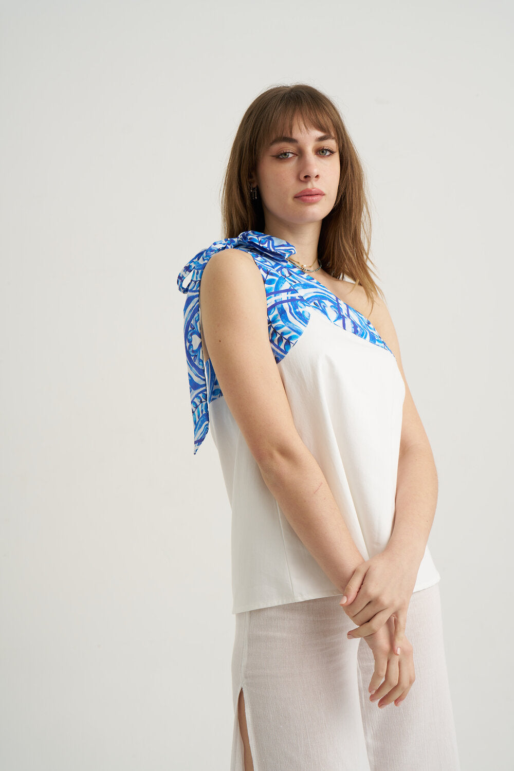 Unexpectedone-Put a Bow on It - Sapphire-Top-3-Milagron.com