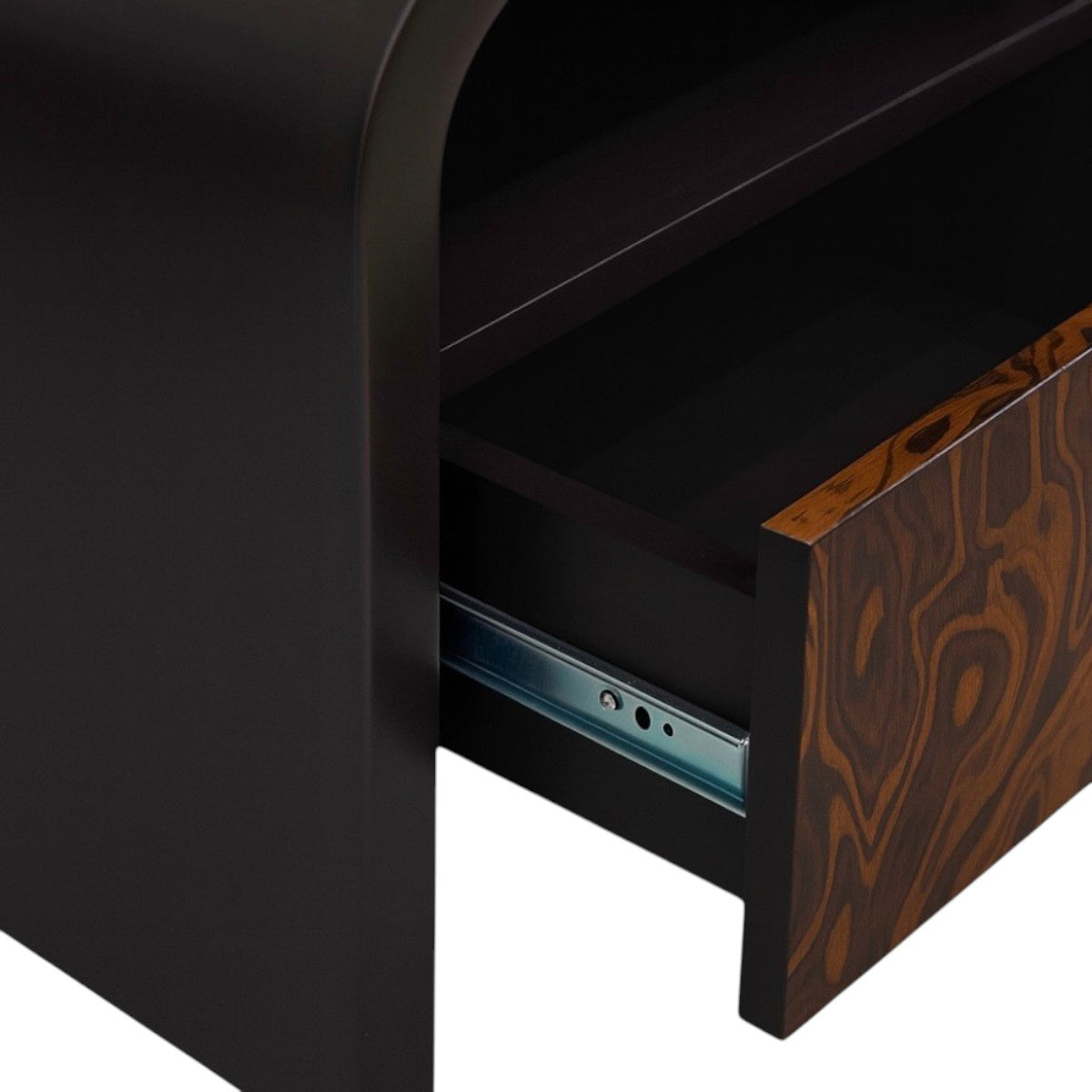Valnott-Root Komodin-Komodin-3-Milagron.com