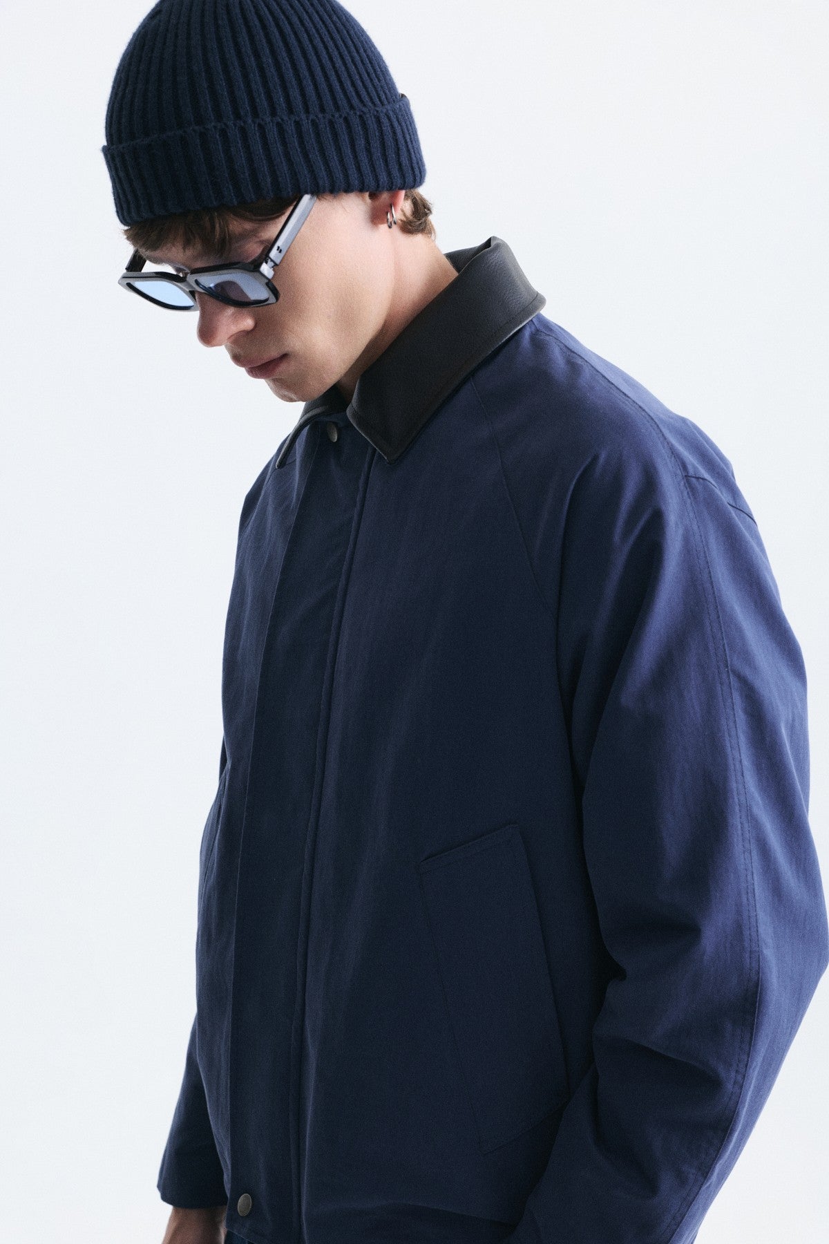 Boxy Fit Kontrast Yaka Mont