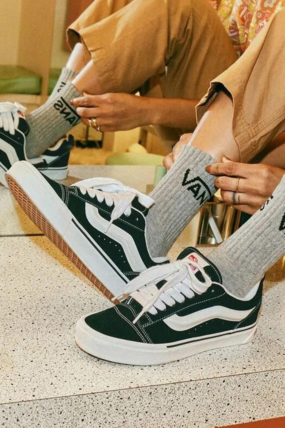 Vans-Knu Skool Black/True White-Sneakers-2-Milagron.com