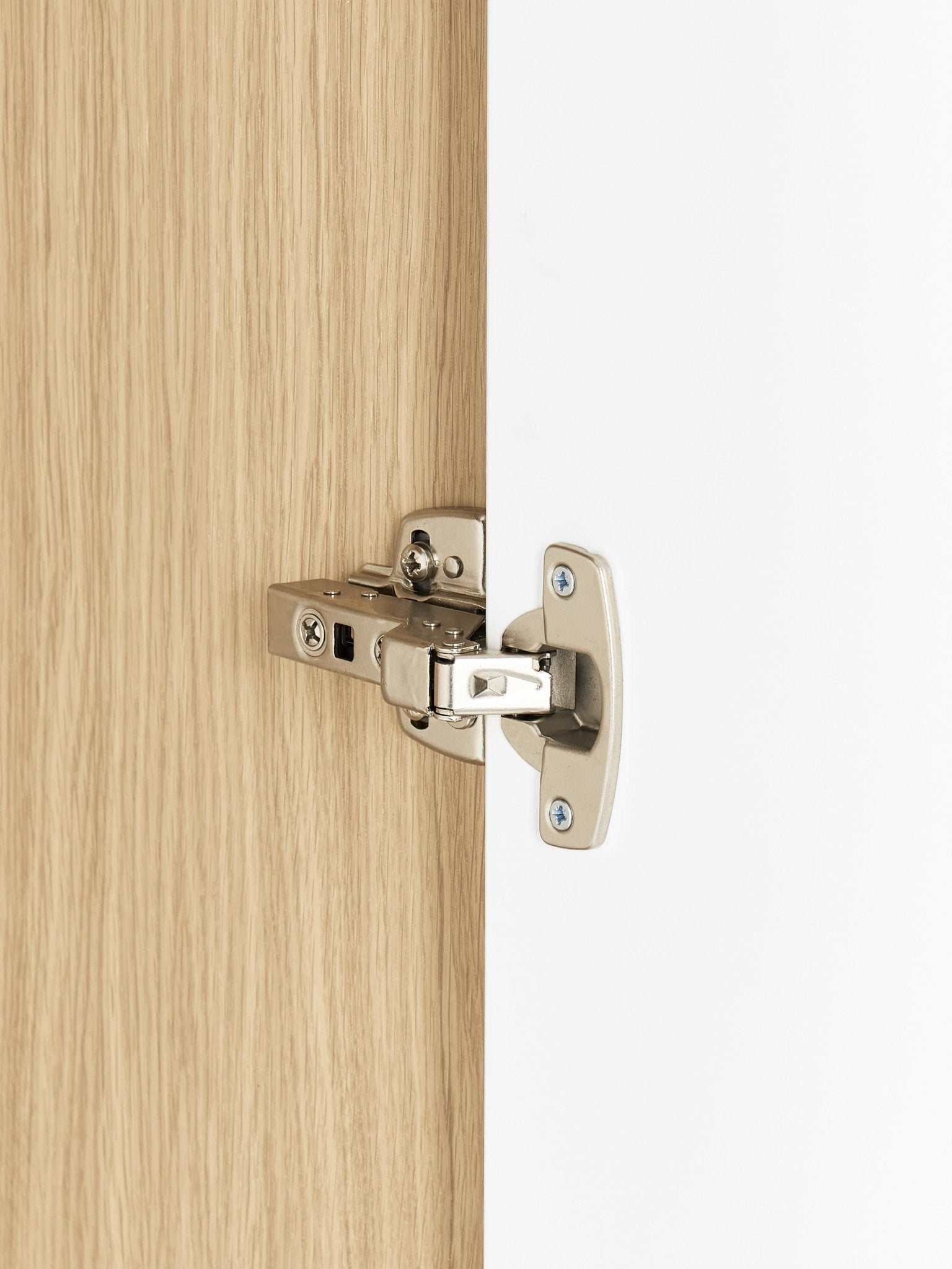 Cassy 3 Kapılı Modern Retro Ahşap Gardırop