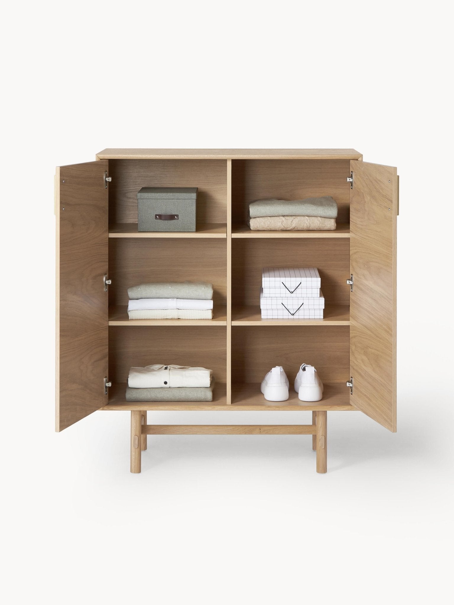 Diana Meşe Dressoir, Kapaklı Ve Ayarlanabilir Raflı