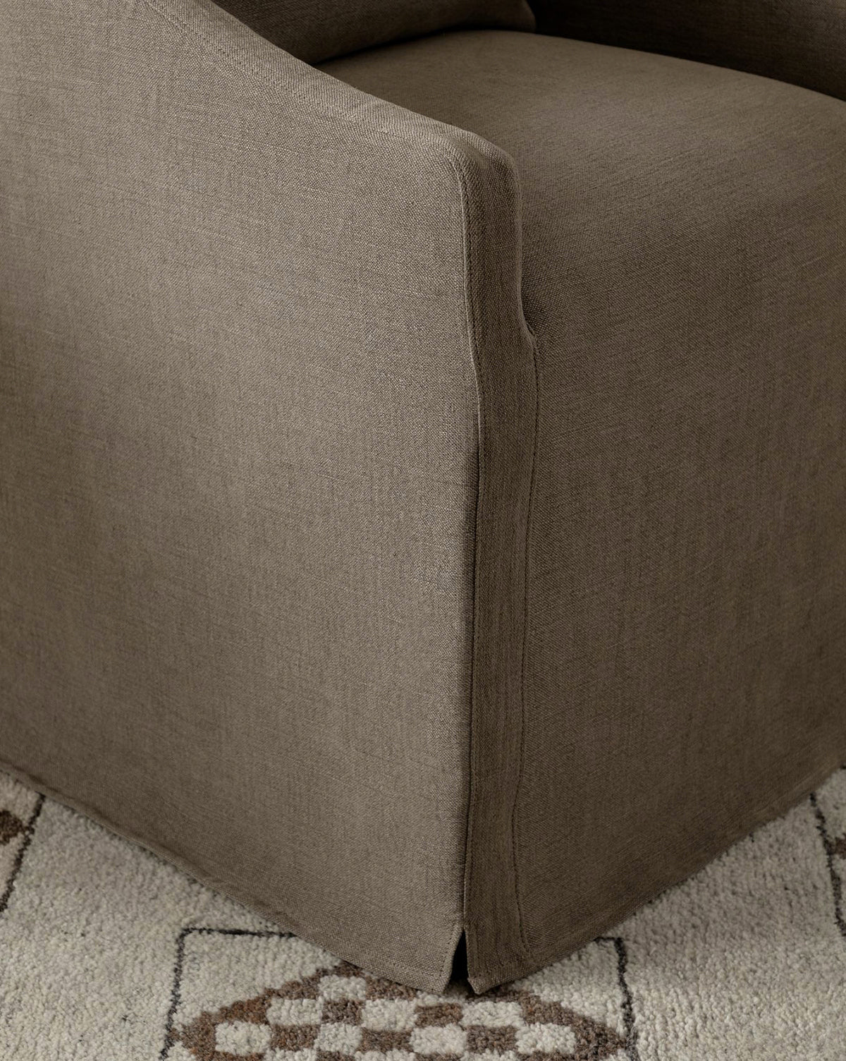 Olivier Slipcover Yemek Koltuğu Kumaş Kaplı