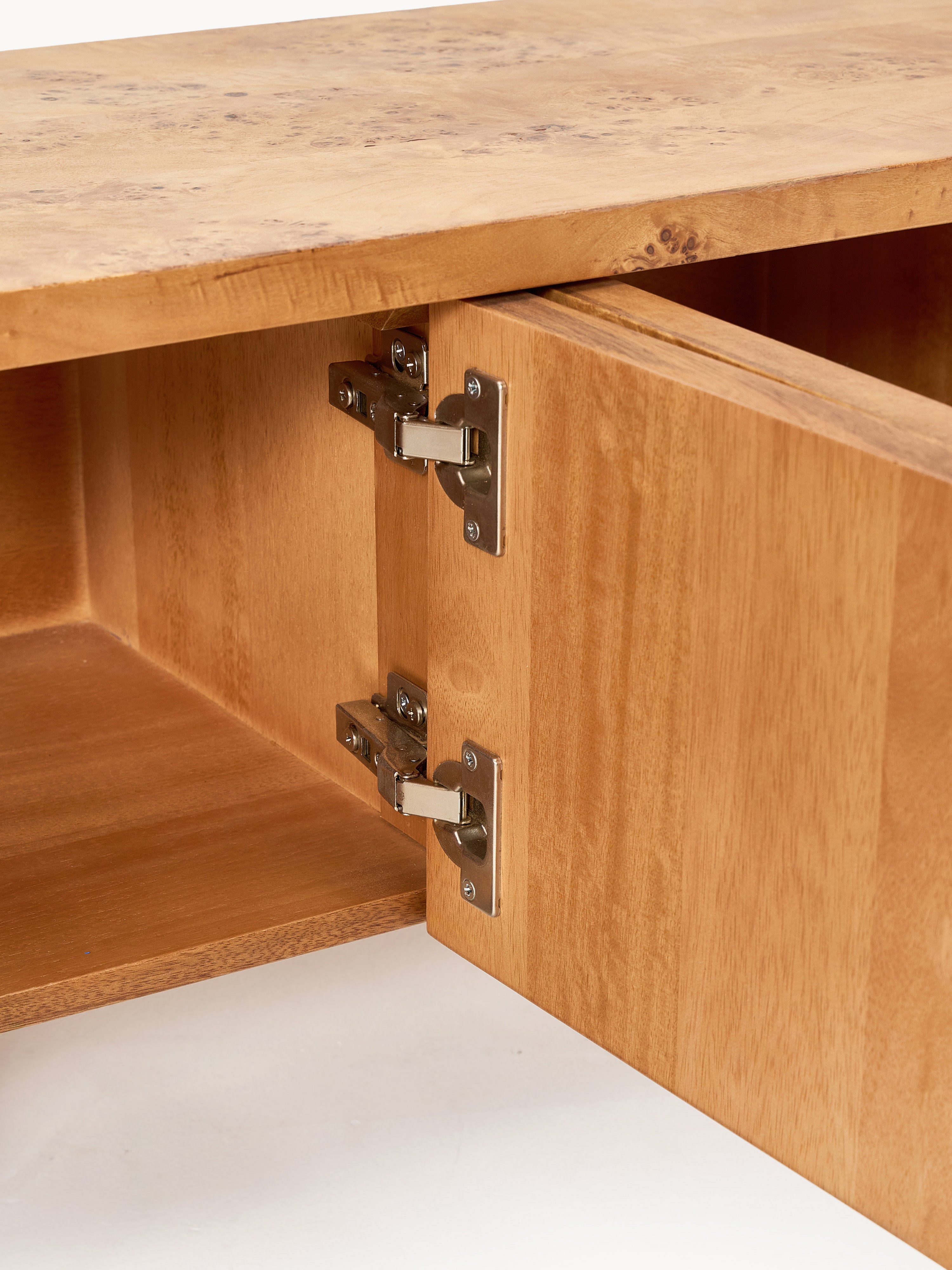 Masif Ahşap Tv Ünitesi Tobia Ceviz Kaplama