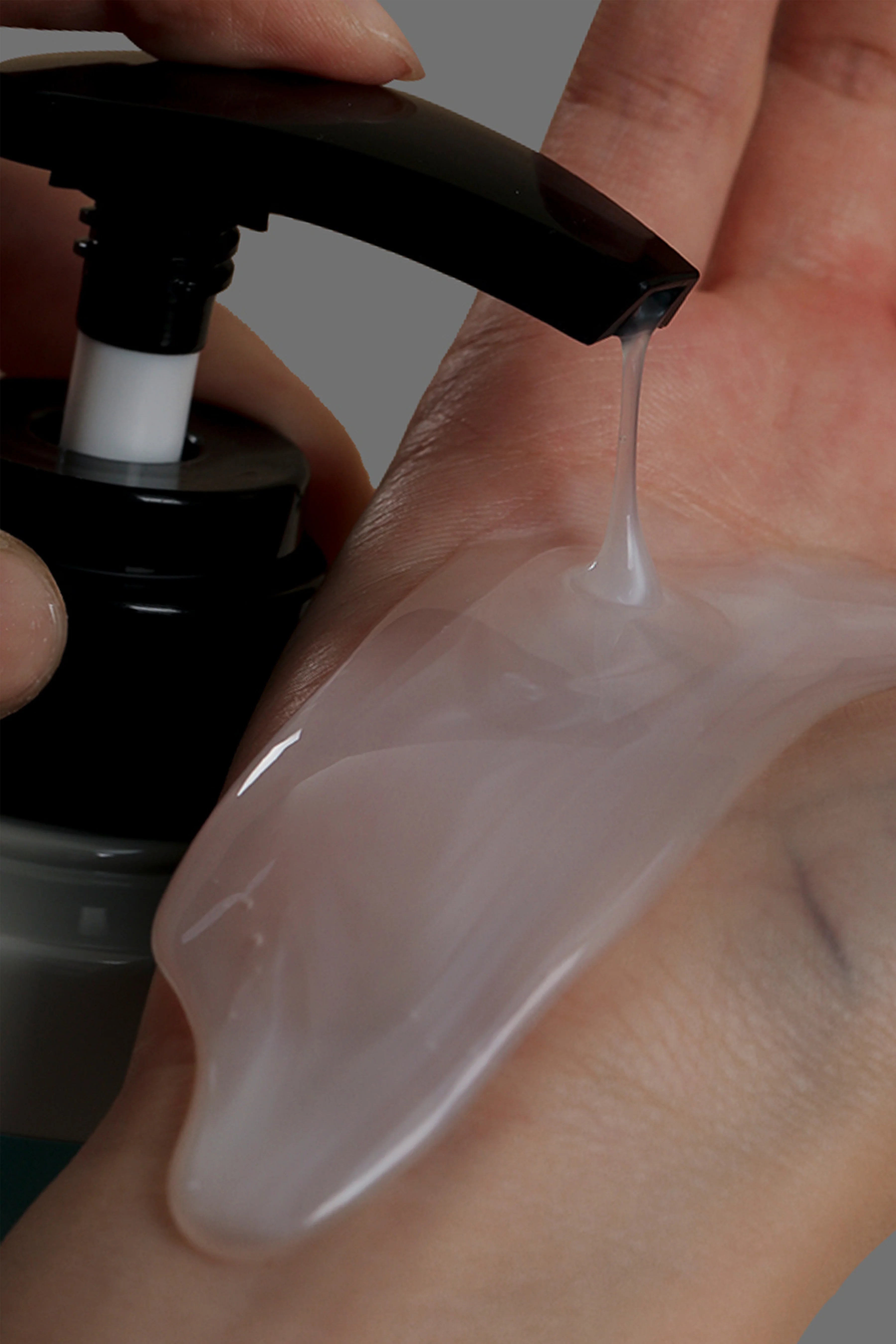 Village 11 Factory-Village 11 Factory Perfume Musk Shampoo 500g Dolaşmış Saç Açıcı Misk Kokulu Şampuan-Şampuan-3-Milagron.com